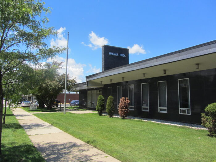 9,120 SF Office on Touhy Near I-94 and Lincoln Ave.