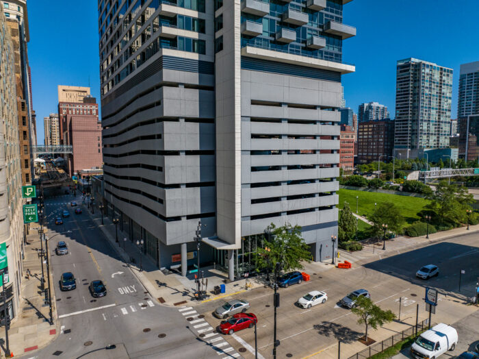 For Lease: Office and Retail Space in Prime Loop Location