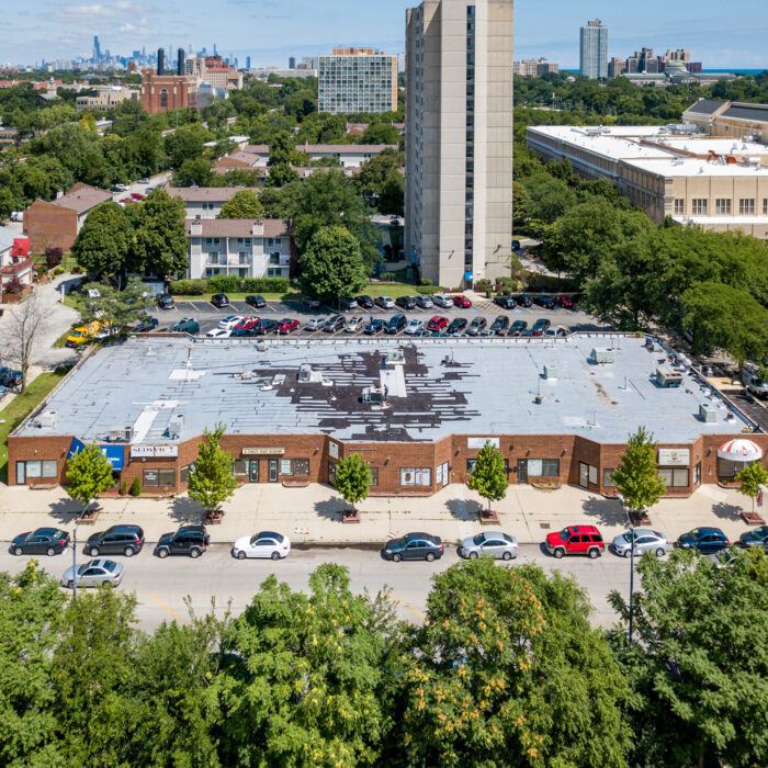 Retail Strip Shopping Center in Woodlawn/Hyde Park