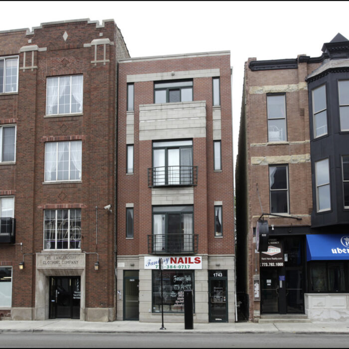 Fully Leased Mixed-Use Building in Wicker Park