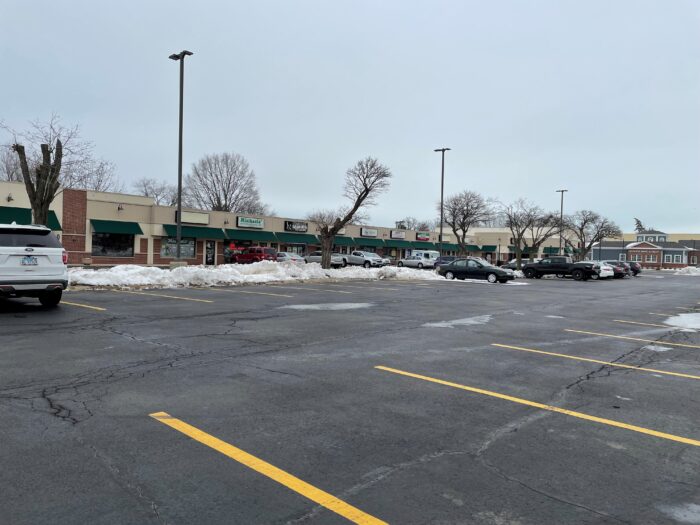 For Lease: 1,000 SF Retail Space in Turn-Key Condition