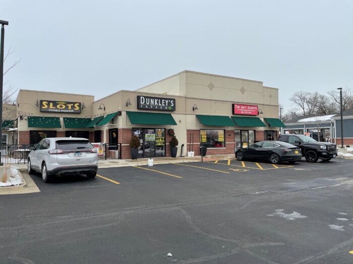 For Lease: 1,000 SF Retail Space in Turn-Key Condition
