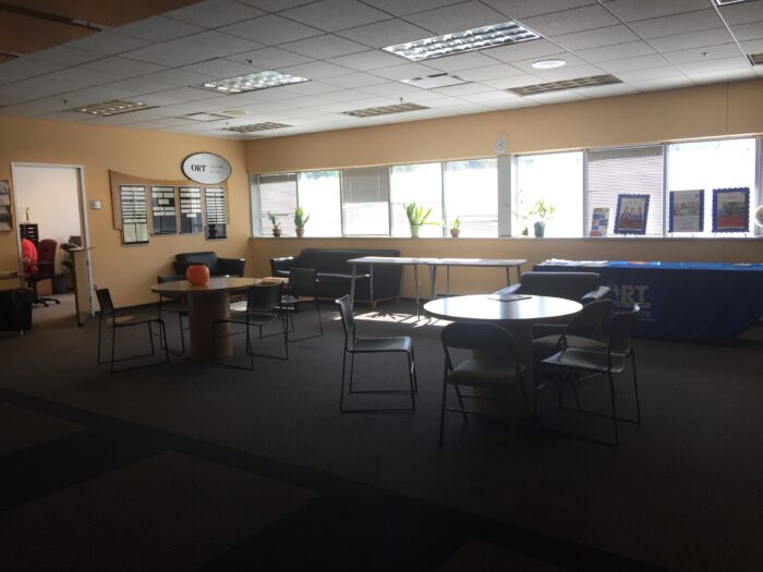 24,100 SF Former Technical School Near Touhy in Skokie