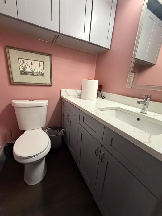 For Lease: Second Generation Nail Salon in Skokie