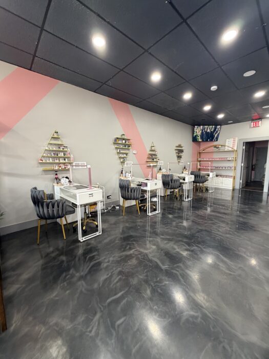 For Lease: Second Generation Nail Salon in Skokie