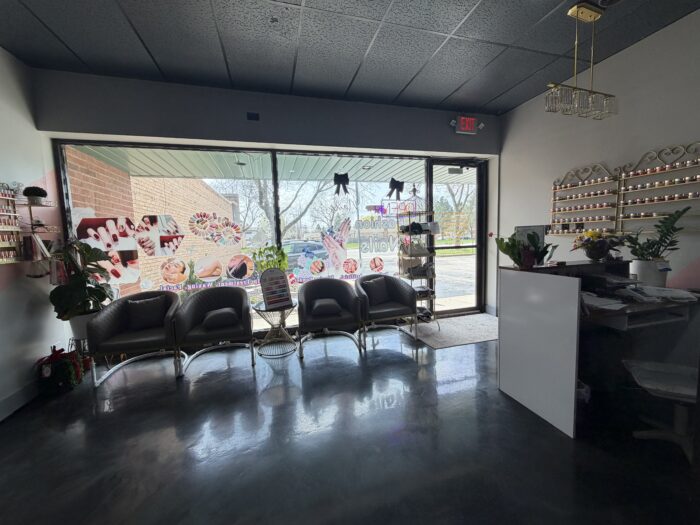 For Lease: Second Generation Nail Salon in Skokie