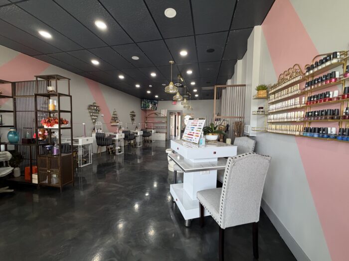 For Lease: Second Generation Nail Salon in Skokie