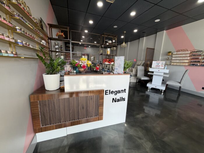 For Lease: Second Generation Nail Salon in Skokie