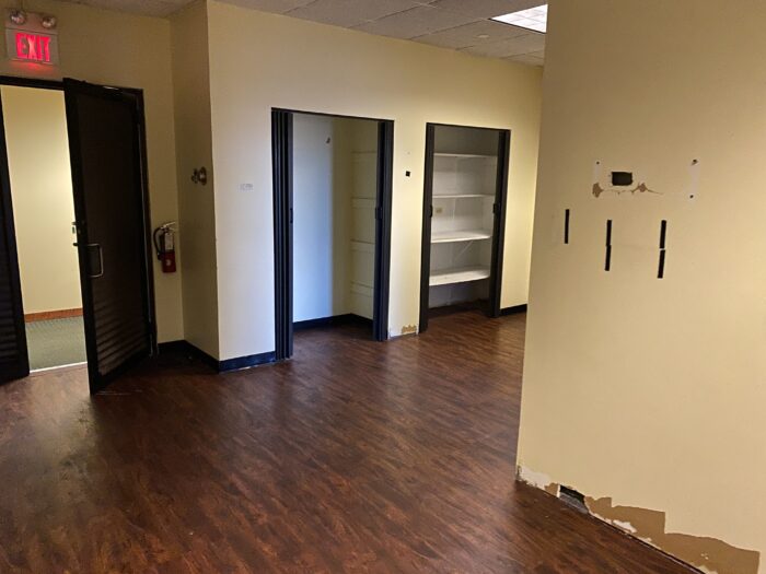 2-Story Office Building in Prime Location in Oak Brook