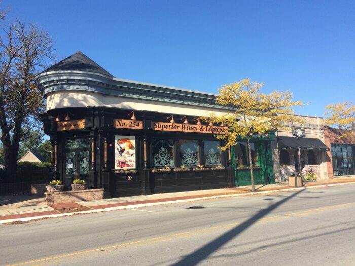 Formerly Managed: Turn-Key Bar/Restaurant/ in Highwood