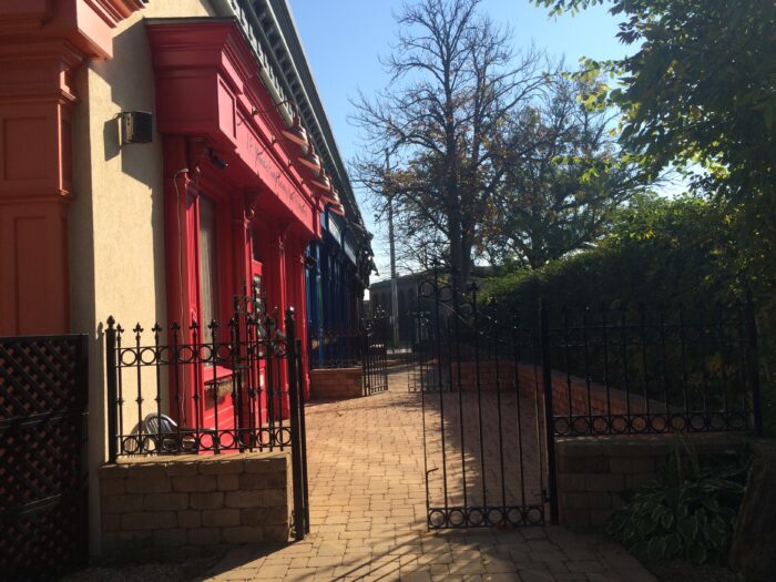 Formerly Managed: Turn-Key Bar/Restaurant/ in Highwood