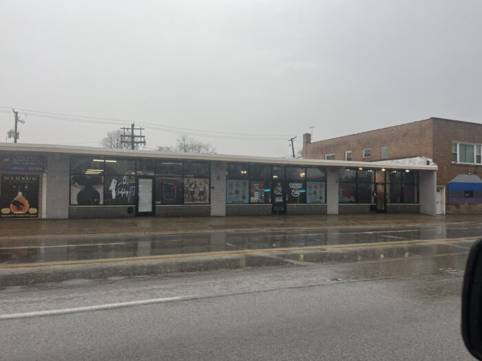 For Sale: Neighborhood Retail Center in Calumet Park, IL