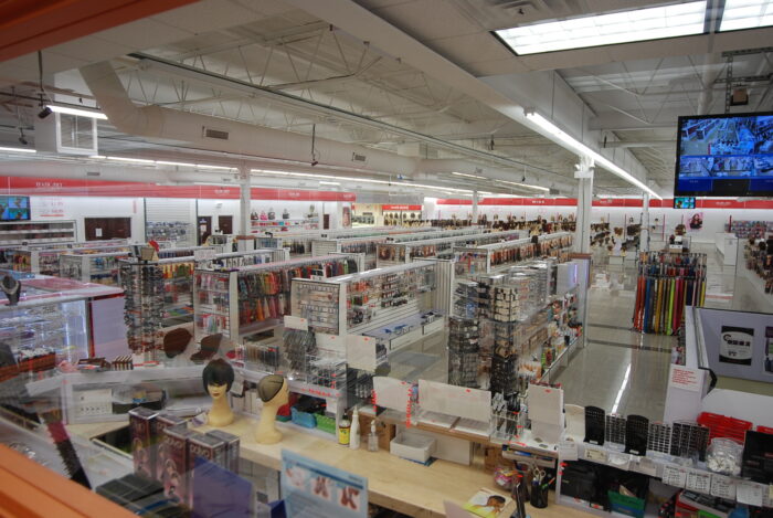19,550 SF Highly Visible Retail Showroom on Stony Island