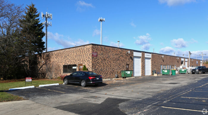 Fully Leased Multi-Tenant Warehouse at 8.3% Cap