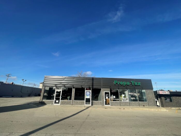 For Lease: Retail Storefront on Heavily-Trafficked IL-Route 120