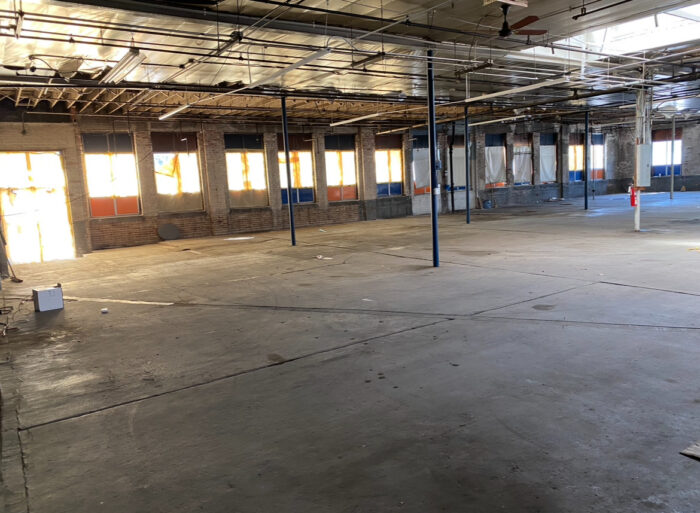 For Sale: Industrial Warehouse On Grand Ave in Belmont-Cragin