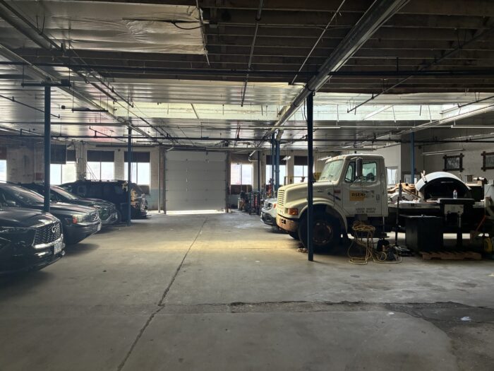 For Sale: Industrial Warehouse On Grand Ave in Belmont-Cragin