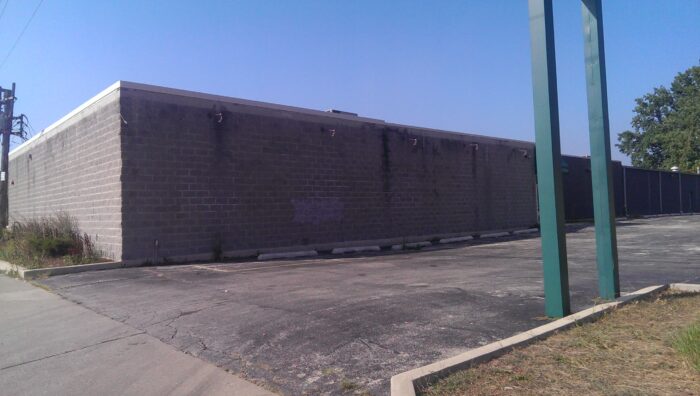 Court Orders Sale: Retail Building with Large Office